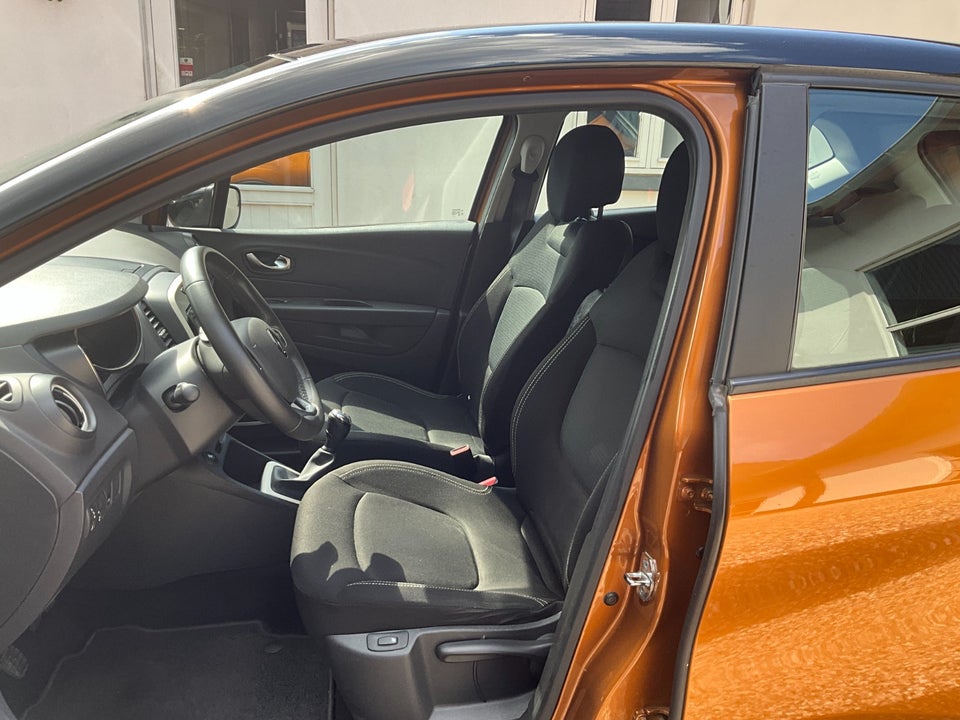Renault Captur 0,9 TCe 90 Intens 5d