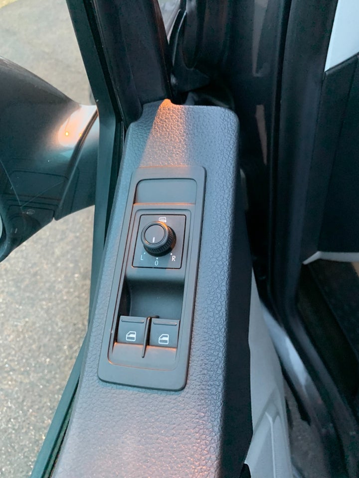 VW Transporter 2,0 TDi 140 Kombi lang DSG