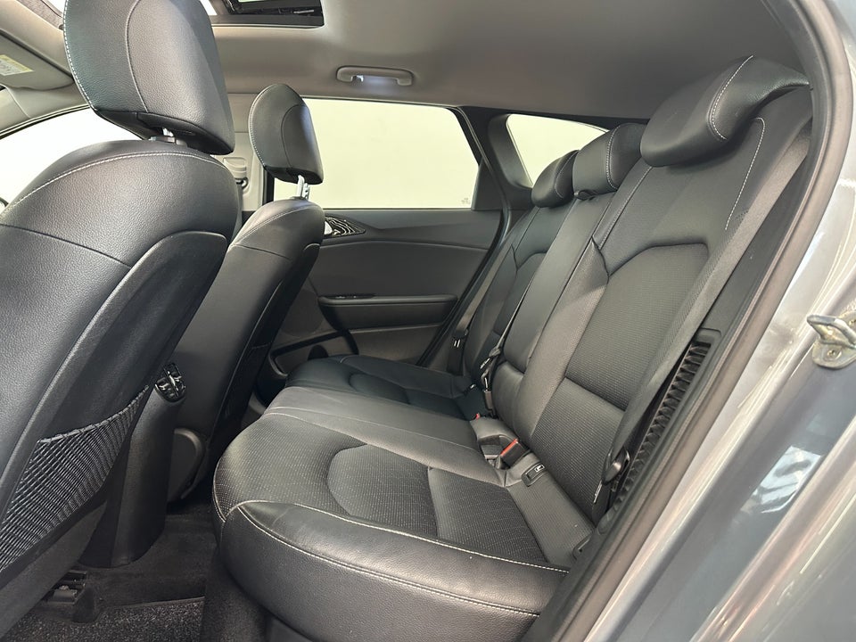 Kia Ceed 1,6 PHEV Upgrade SW DCT 5d