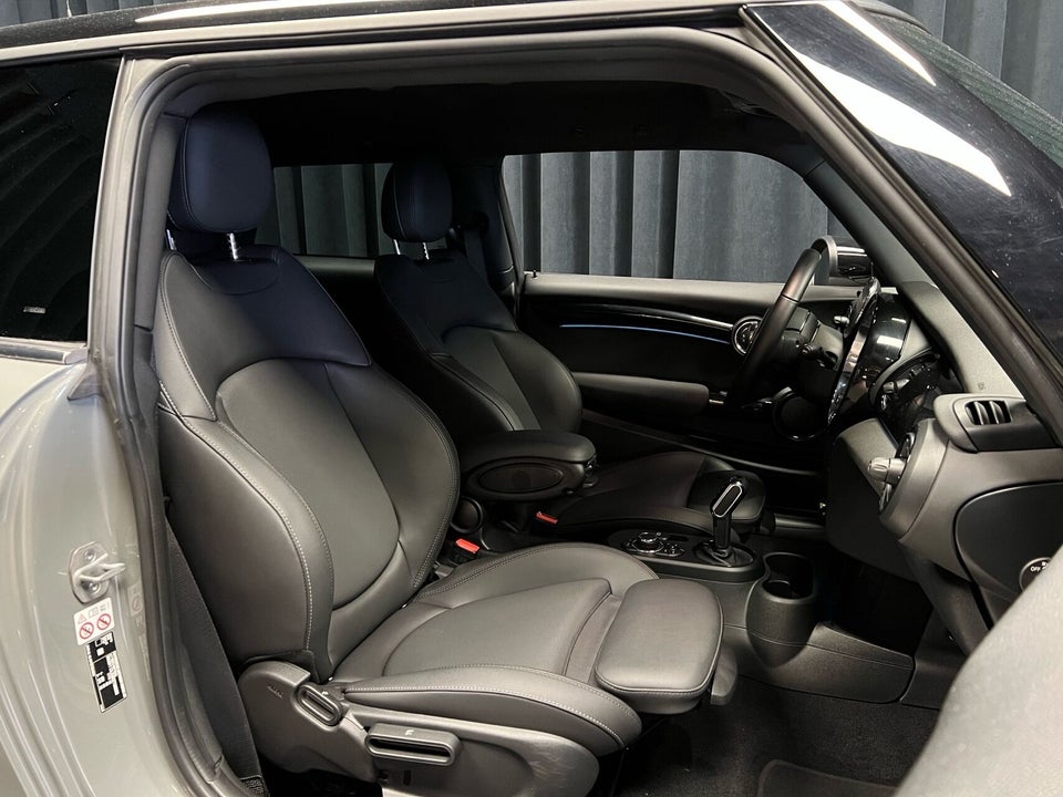 MINI Cooper SE Classic Trim 3d