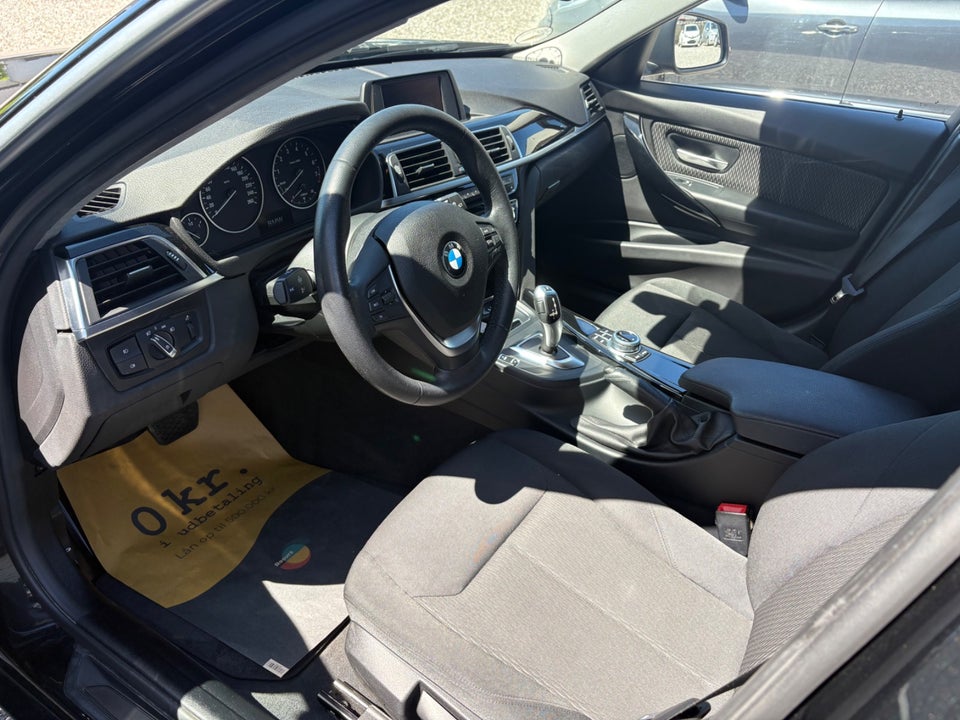 BMW 320i 2,0 Touring aut. 5d