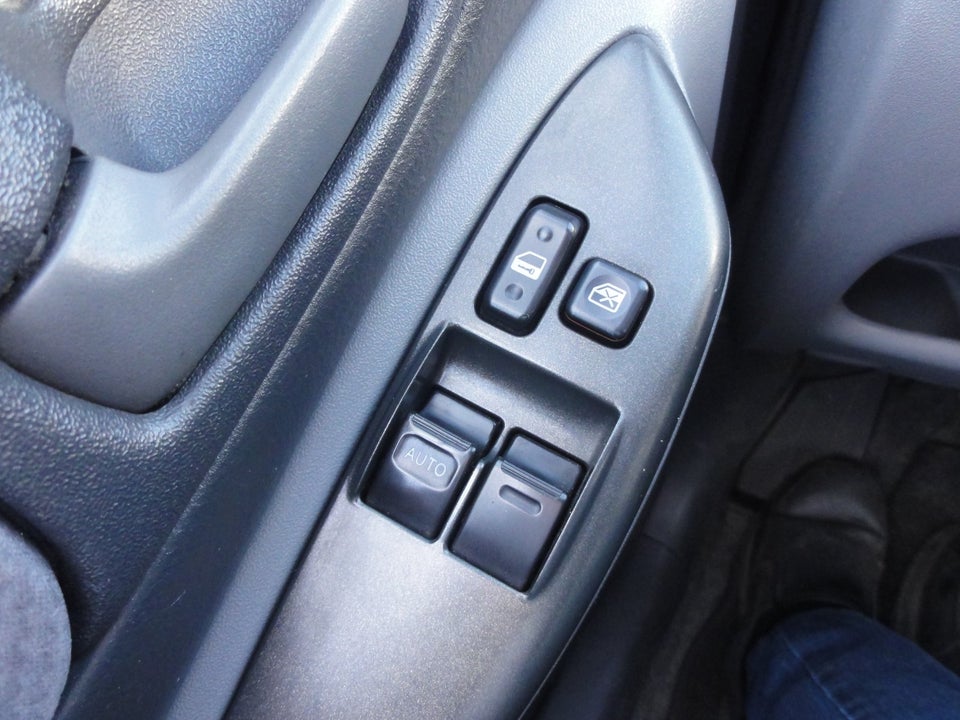 Toyota Yaris 1,3 Luna Komfort 3d