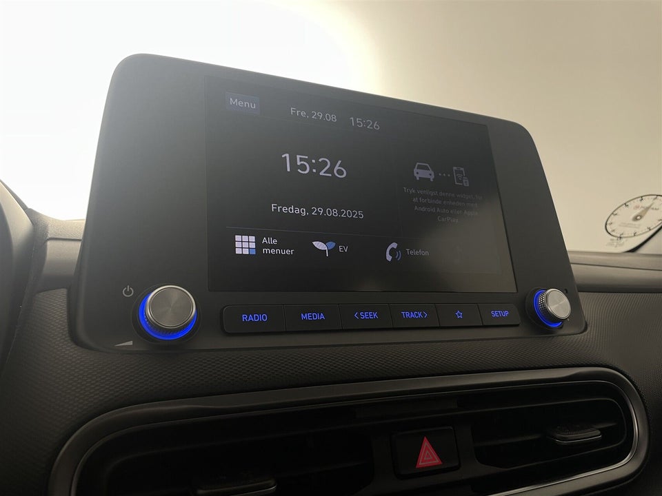 Hyundai Kona 64 EV Essential 5d