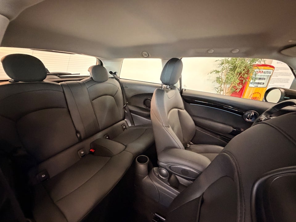 MINI Cooper SE Classic Trim 3d