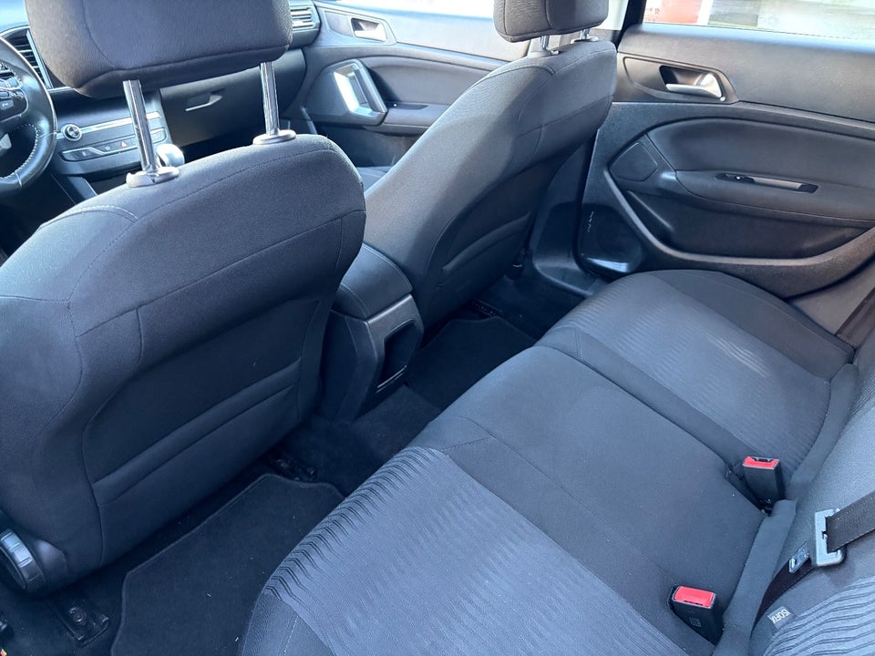 Peugeot 308 1,6 BlueHDi 120 Active SW 5d