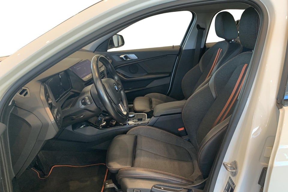 BMW 118i 1,5 Sport Line aut. 5d