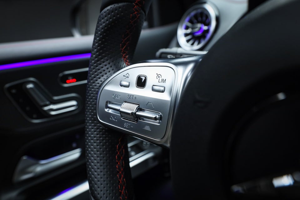 Mercedes EQB300 AMG Line 4Matic 5d