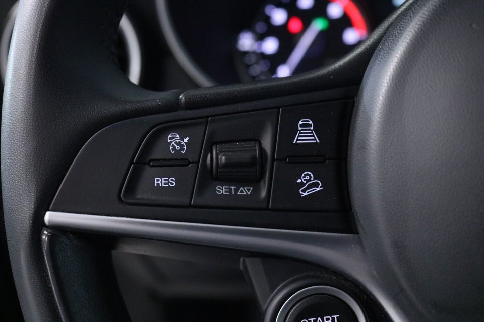 Alfa Romeo Stelvio 2,2 JTD 180 aut. 5d