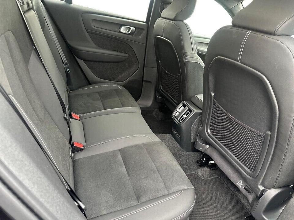 Volvo EC40 Twin Black Edition 5d