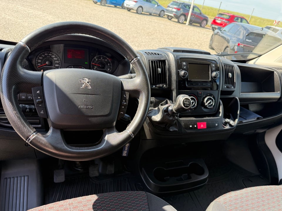 Peugeot Boxer 435 2,2 BlueHDi 165 L3H2 Premium
