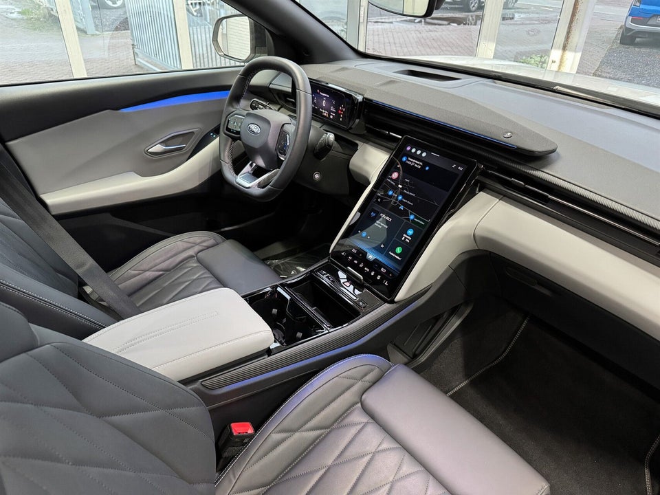 Ford Explorer 77 Premium Extended Range 5d