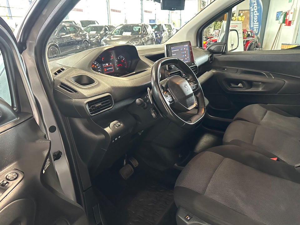 Peugeot Partner 1,5 BlueHDi 130 L2V2 Ultimate EAT8 Van