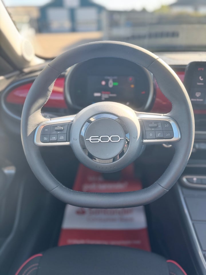 Fiat 600e 54 (RED) 5d