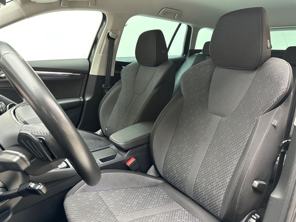 Skoda Octavia 1,4 TSi iV Plus Combi DSG 5d