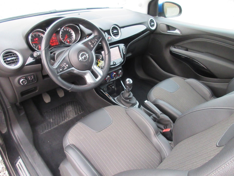 Opel Adam 1,0 T 90 Glam 3d