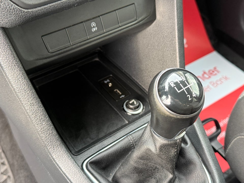 VW Caddy 2,0 TDi 102 Comfortline BMT 4d