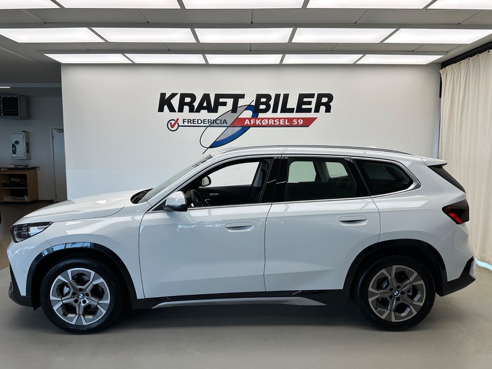 BMW iX1 eDrive20 X-Line 5d