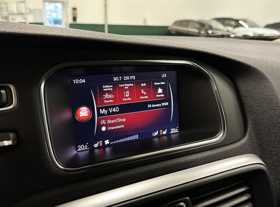 Volvo V40 CC 1,5 T3 152 Momentum aut. 5d