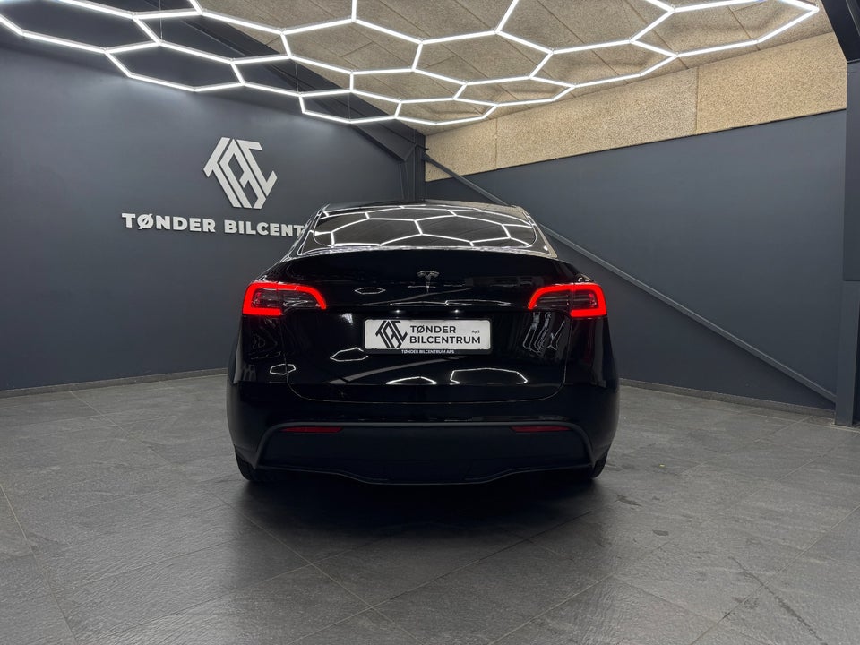 Tesla Model Y RWD 5d
