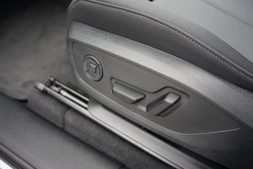 Audi Q6 e-tron S-line quattro 5d