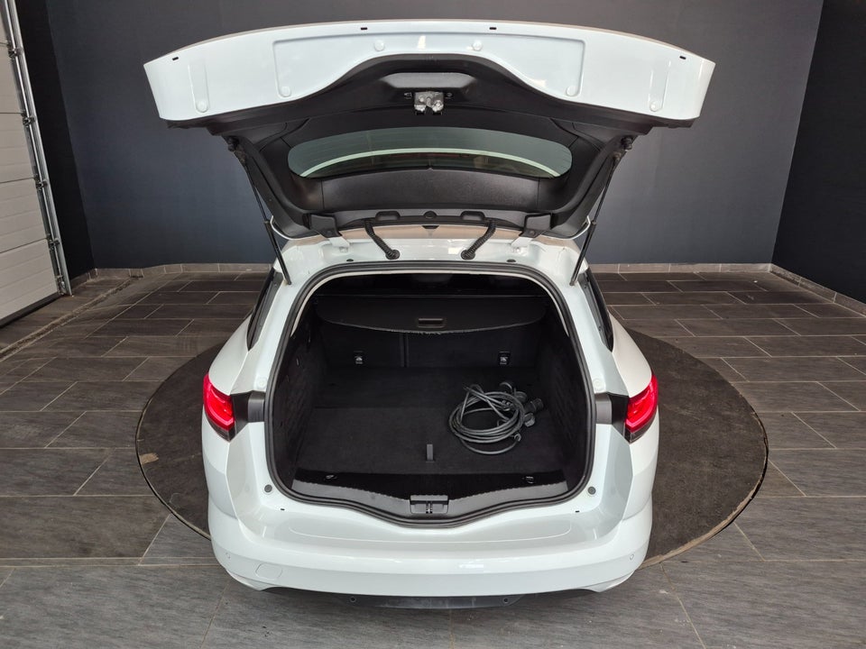 Renault Megane IV 1,6 E-Tech Zen Sport Tourer 5d
