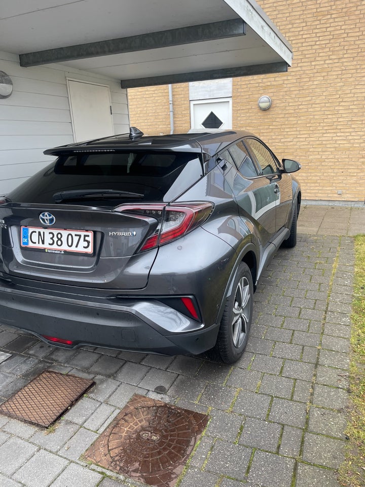 Toyota C-HR 1,8 Hybrid C-ENTER CVT 5d