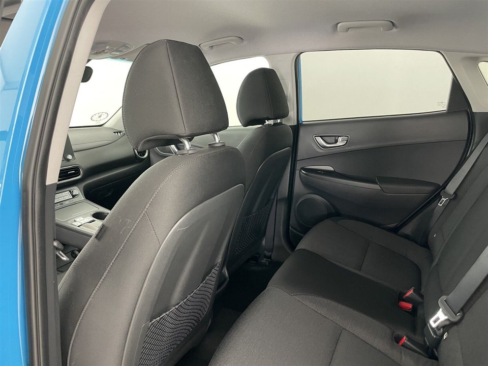 Hyundai Kona 39 EV Essential 5d