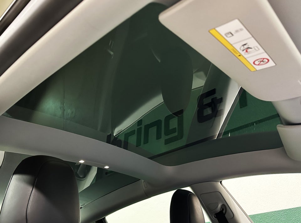 Tesla Model 3 Long Range AWD 4d