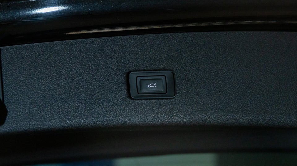 Audi RS Q8 4,0 TFSi quattro Tiptr. Van 5d