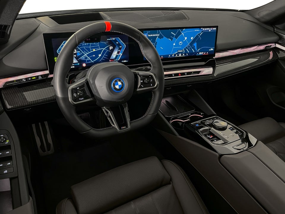 BMW i5 M60 xDrive 4d