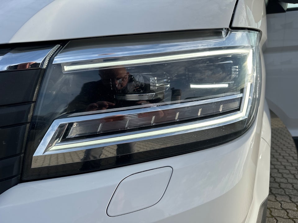 VW Crafter 35 2,0 TDi 177 Alukasse aut. 2d