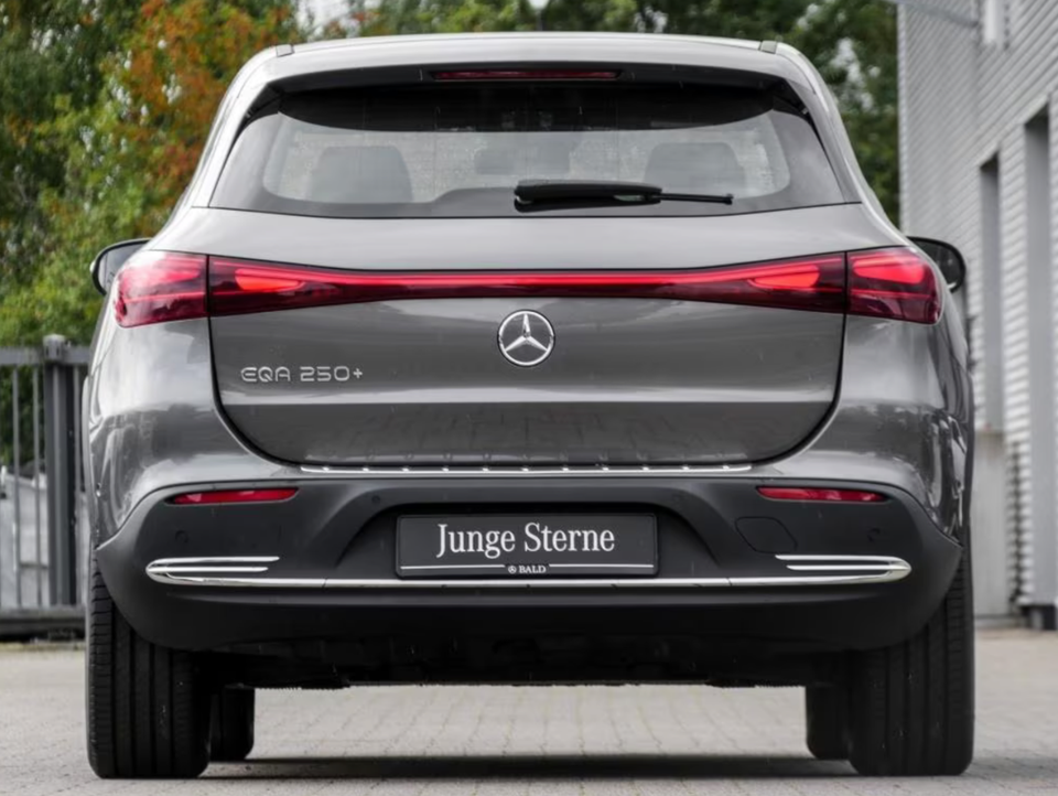 Mercedes EQA250+ Progressive Advance 5d