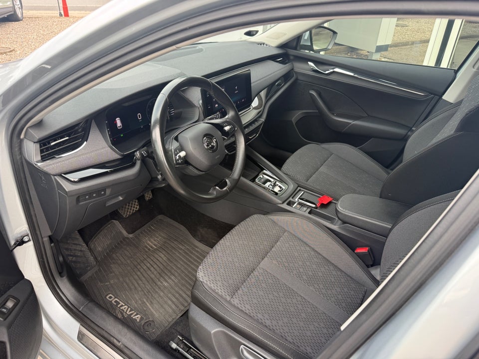 Skoda Octavia 2,0 TDi 150 Style Combi DSG 5d