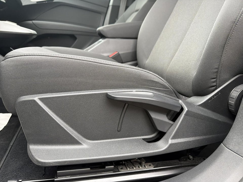 Audi Q4 e-tron 35 Attitude 5d