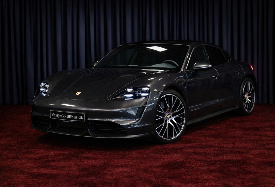Porsche Taycan Performance+ 4d