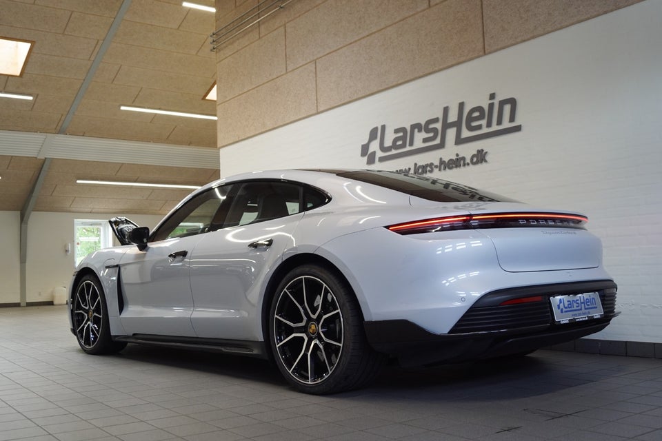 Porsche Taycan Turbo S Performance+  4d