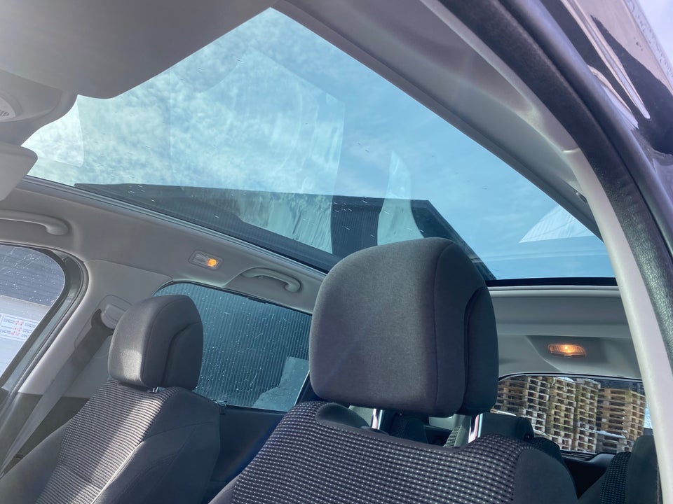 Peugeot 5008 1,6 BlueHDi 120 Style 7prs 5d