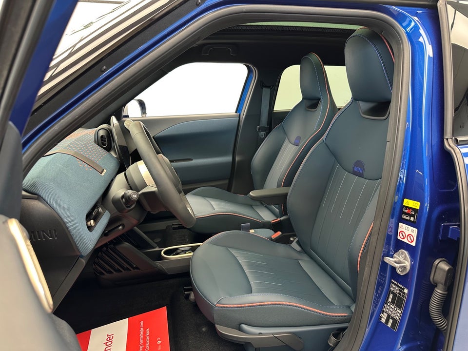 MINI Aceman E Favoured Trim L 5d