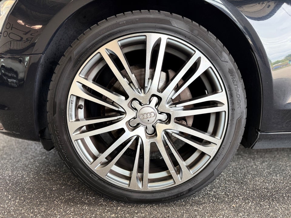 Audi A4 3,0 TDi 204 Avant Multitr. 5d
