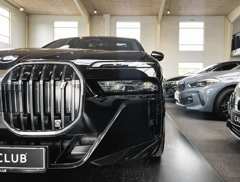 BMW i7 eDrive50 M-Sport 4d
