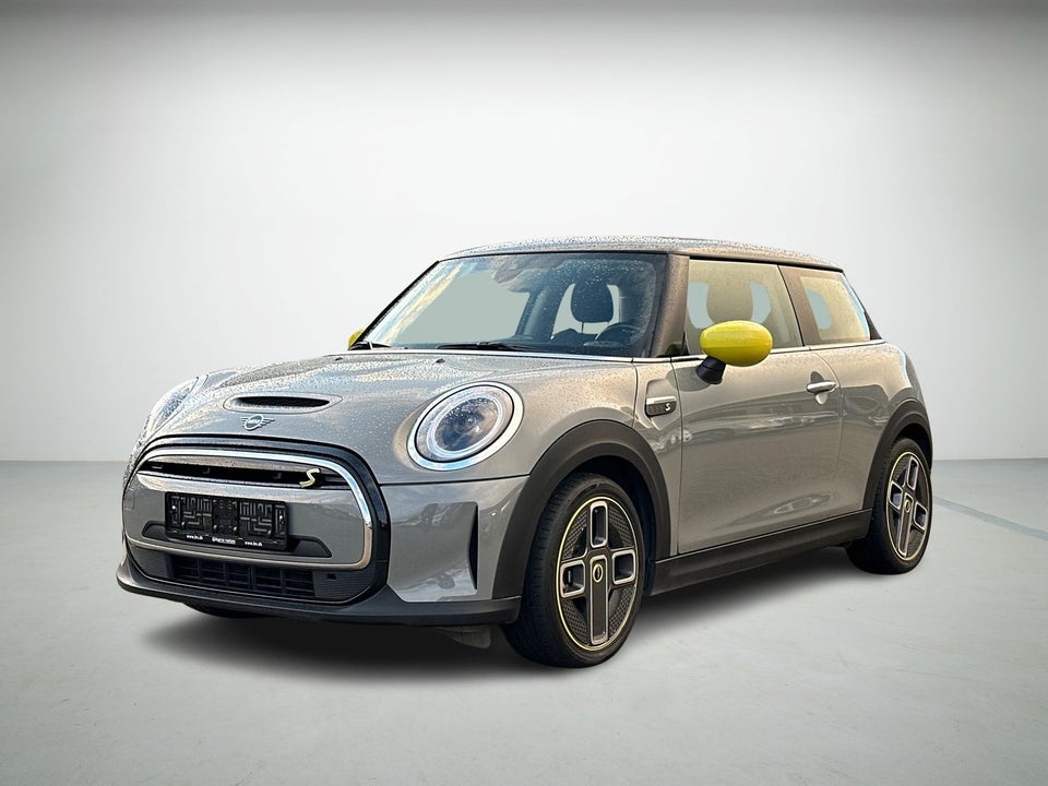 MINI Cooper SE Essential 3d