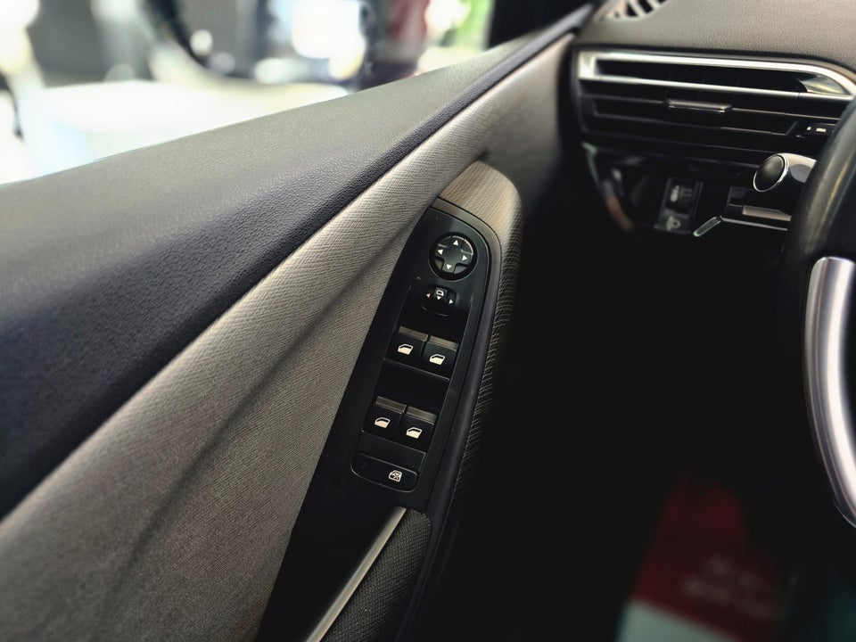 Citroën C4 Picasso 1,2 PureTech 130 Intensive 5d