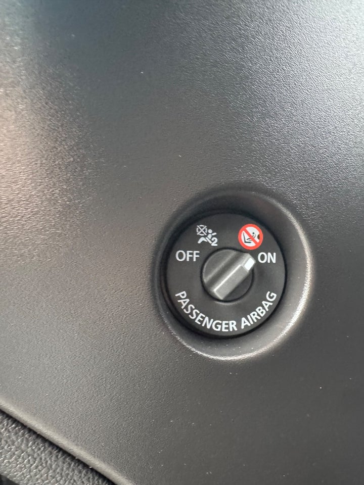 Renault Clio V 1,6 E-Tech Intens 5d