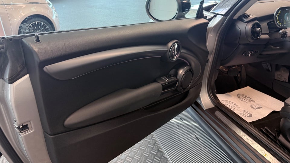 MINI Cooper SE Edition Premium 3d