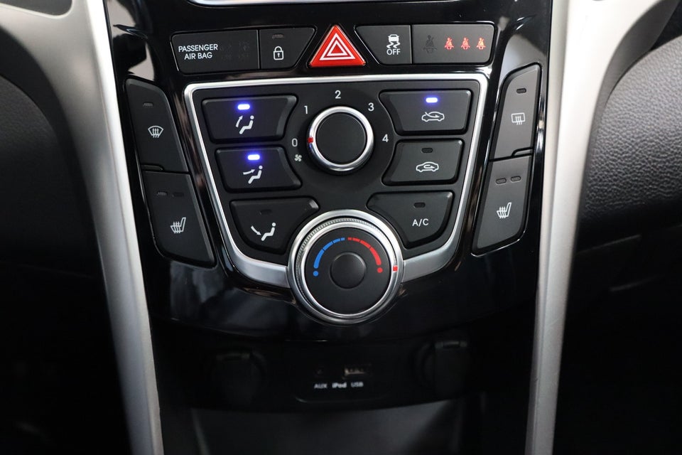 Hyundai i30 1,6 GDi XTR CW Eco 5d