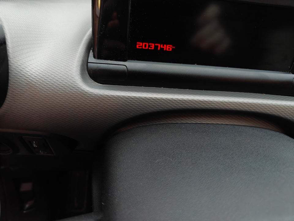 Citroën C4 Cactus 1,6 BlueHDi 100 Feel Van 5d