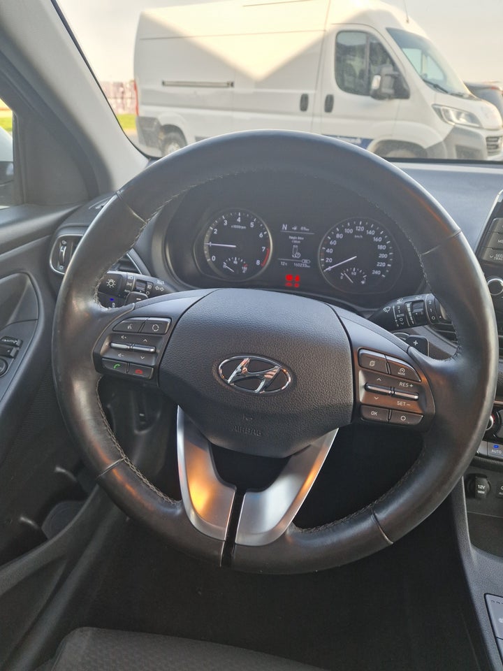 Hyundai i30 1,4 T-GDi Trend stc. DCT 5d