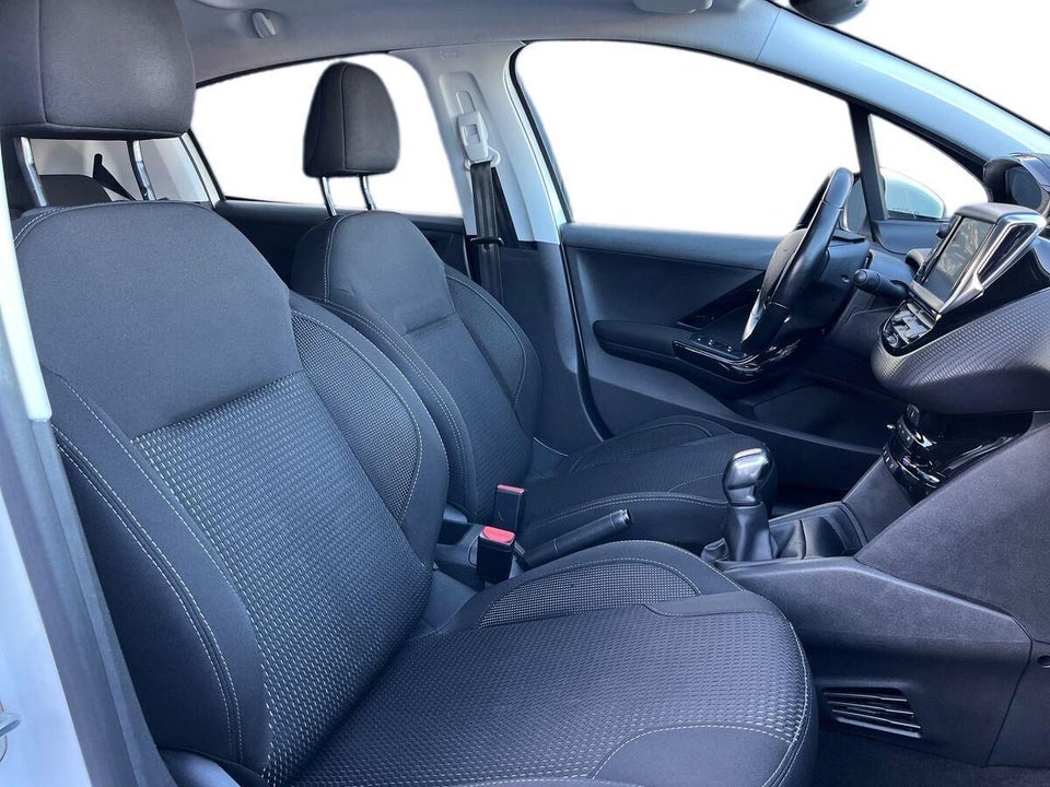 Peugeot 208 1,5 BlueHDi 100 Prestige 5d