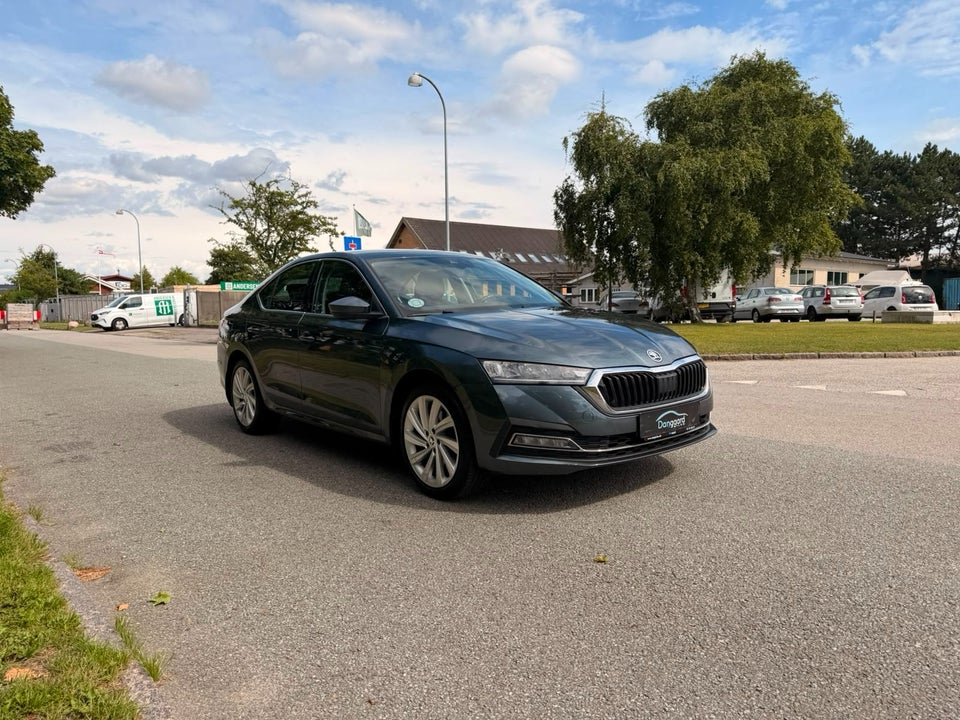 Skoda Octavia 1,4 TSi iV Plus DSG 5d