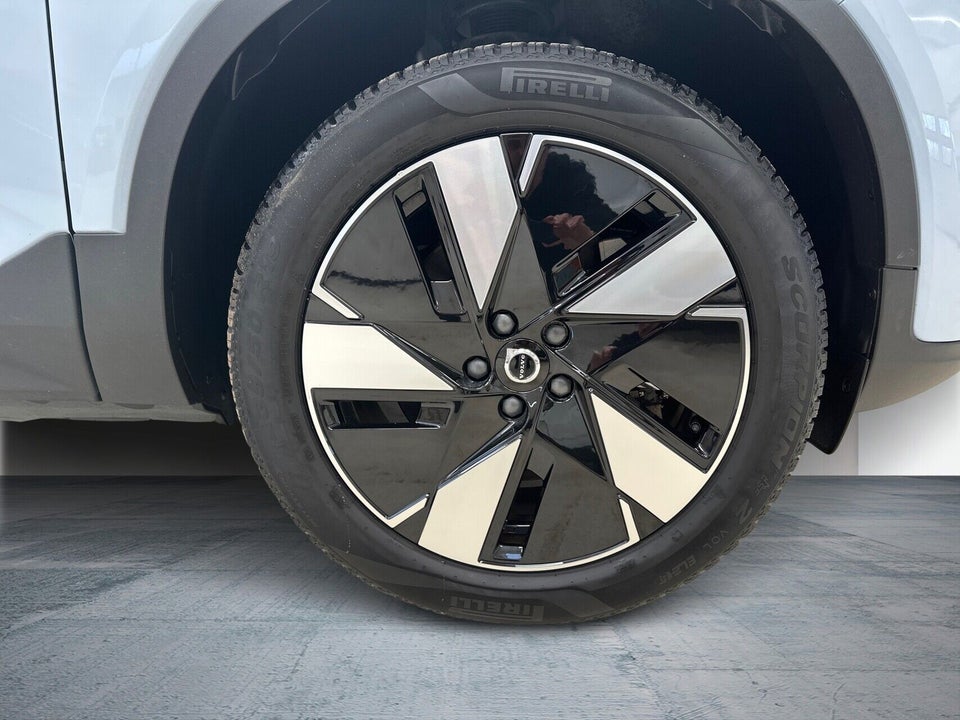 Volvo XC40 ReCharge Extended Range Core 5d
